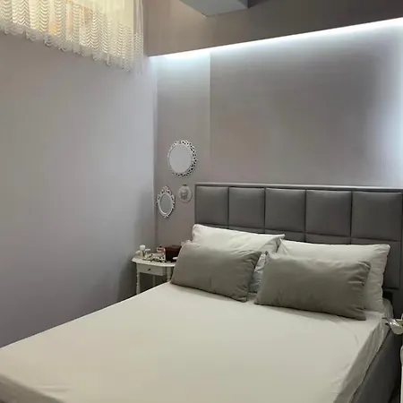 Azure Apartment *